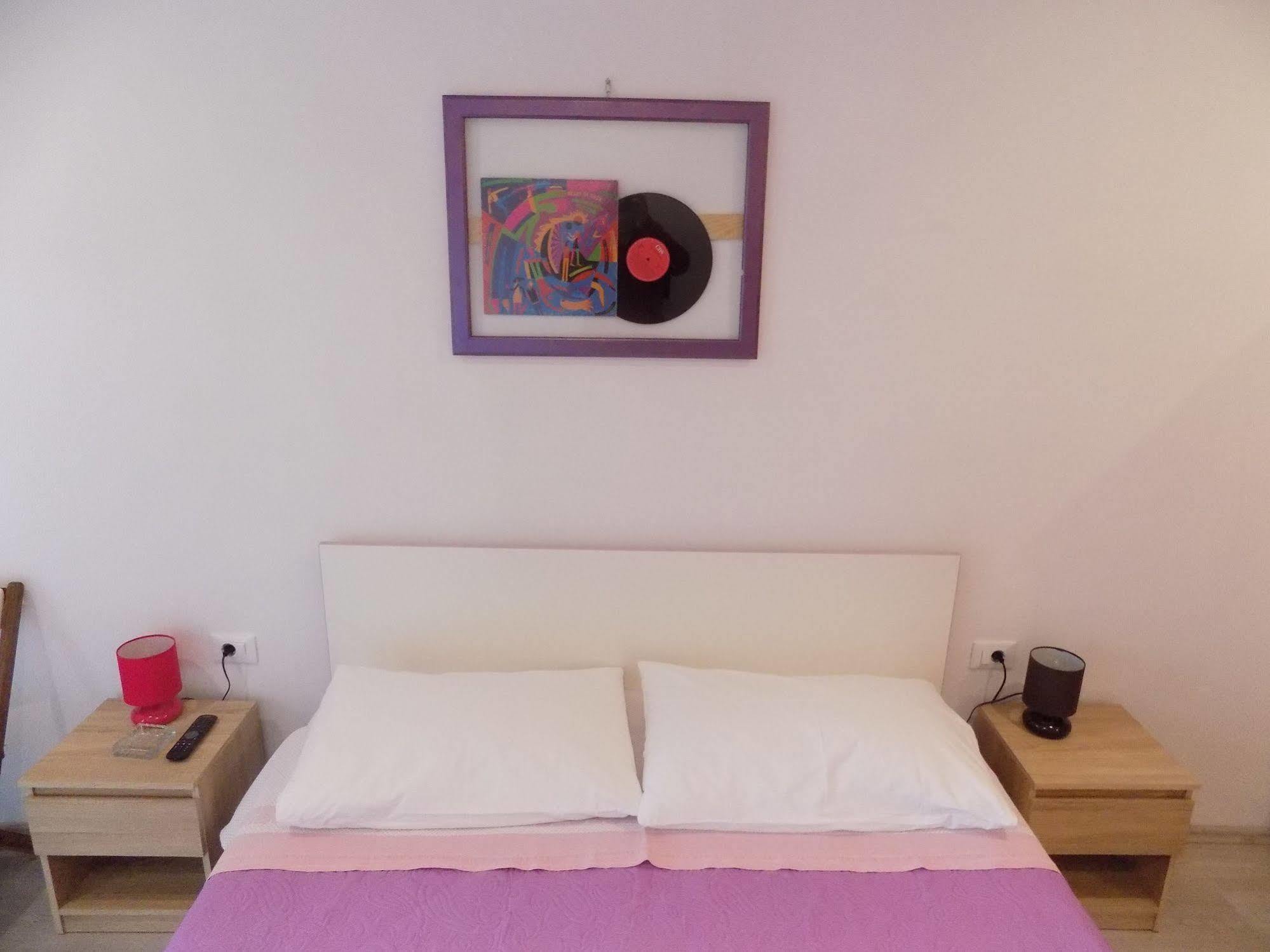 Rooms And Apartment Feral روفينج المظهر الخارجي الصورة